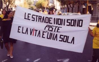 corteo5-small.jpg (11887 byte)