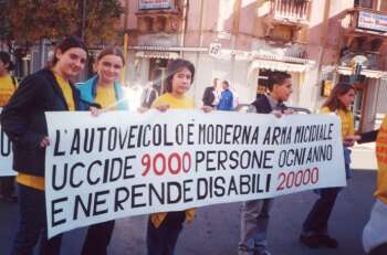 corteo7-small.jpg (15390 byte)